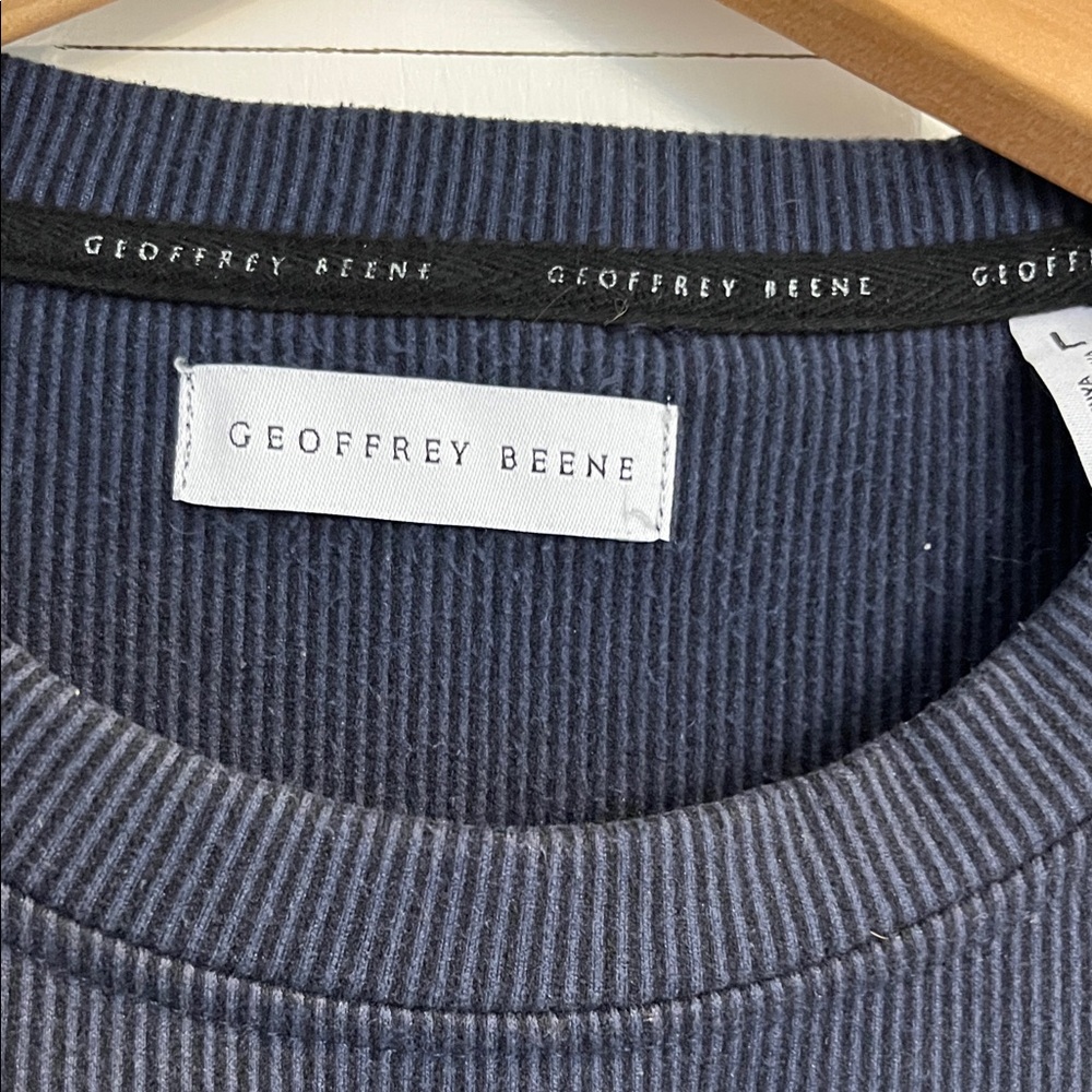 Geoffrey Beene Men's Navy Long Sleeve Shirt Size Large - Picture 2 of 5